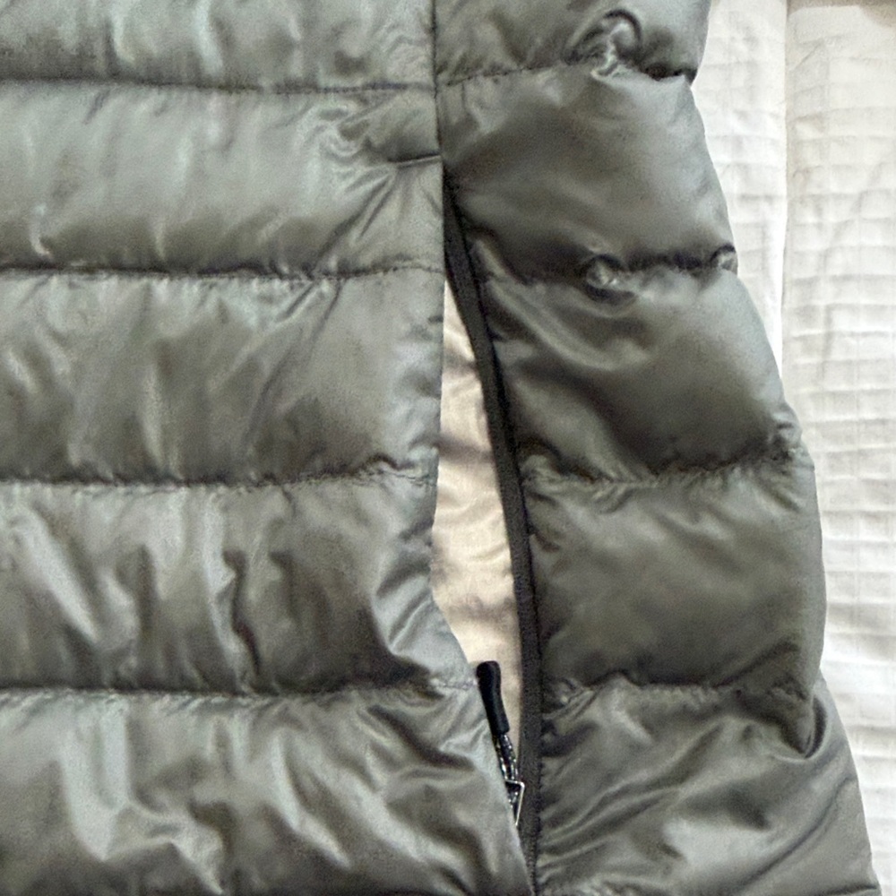 REI Women's Green Puffer Coat - Picture 6 of 8